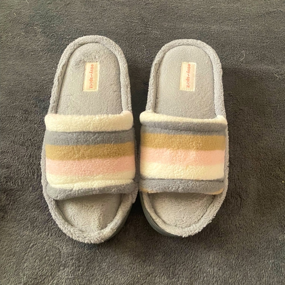 Easy Spirit slippers